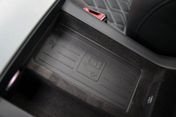 Audi A6 Avant 55 TFSI e Quattro Competition S line Edition 367pk Automaat|Kuipstoelen|Panoramadak|Virtual Cockpit|LED Matrix|Black