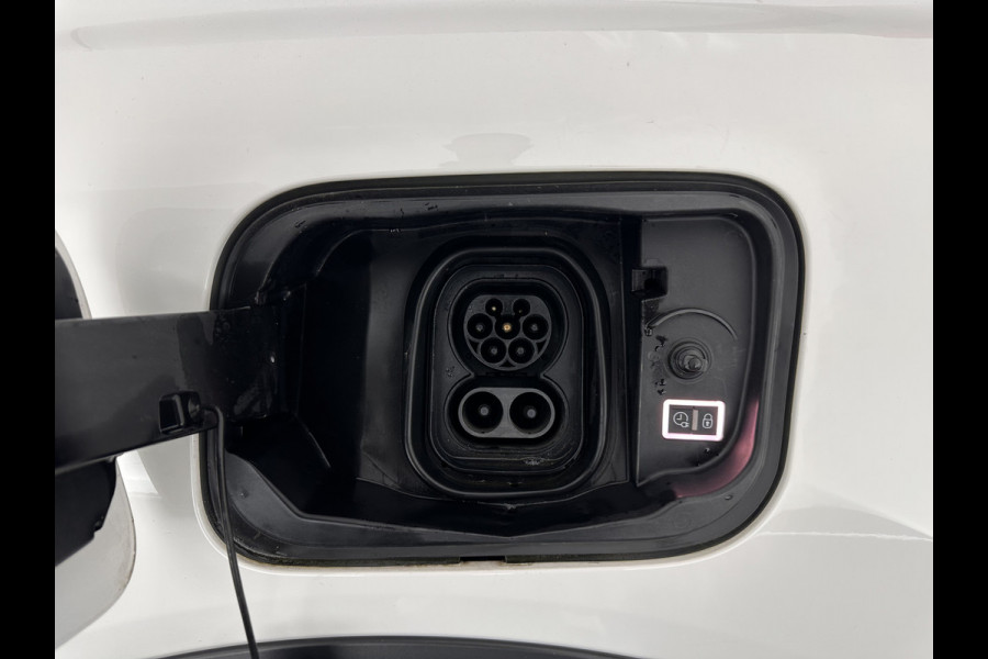 Citroën Ë-C4 Shine 50 kWh [ 3-Fase ] *HEAD-UP | FULL-LED | LEATHER-MICROFIBRE | CAMERA | DIGI-COCKPIT | NAVI-FULLMAP | KEYLESS | COMFORT-SEATS | ECC | LANE-ASSIST | PDC | CCS-FASTLOADER | CRUISE | CARPLAY | 18''ALU*