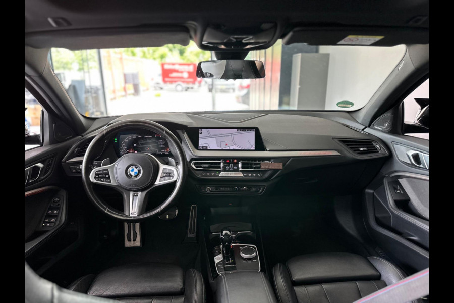 BMW 1-serie M135i xDrive High Executive|306PK