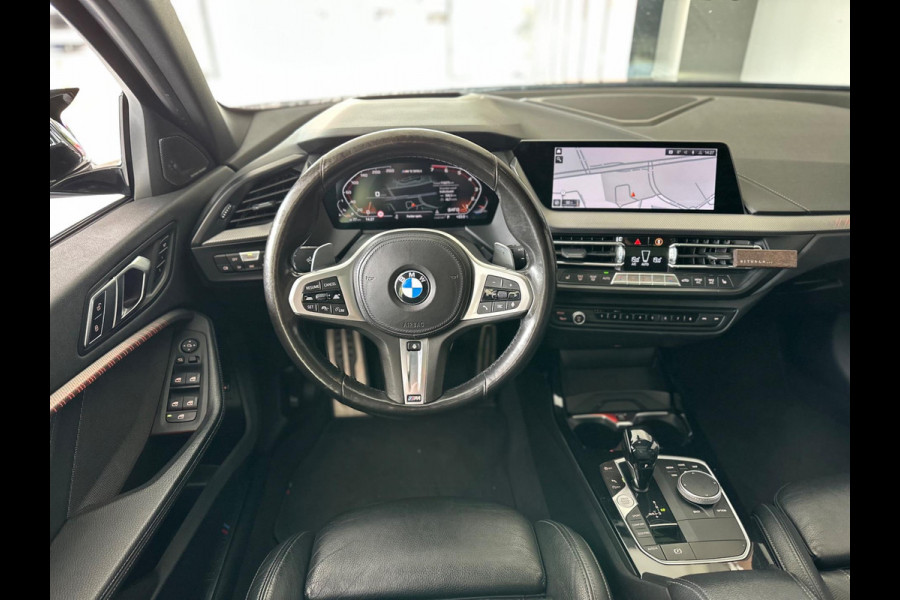 BMW 1-serie M135i xDrive High Executive|306PK