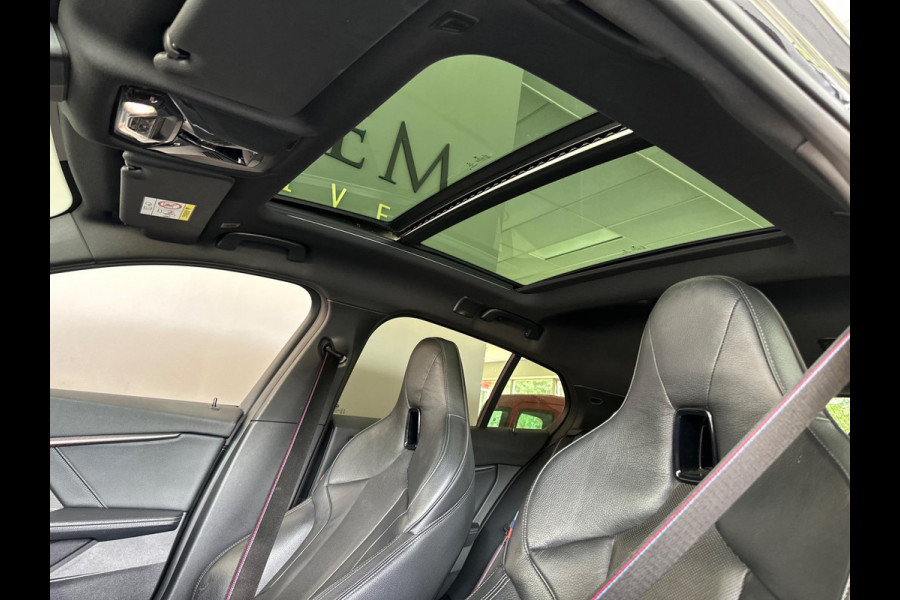 BMW 1-serie M135i xDrive High Executive|306PK