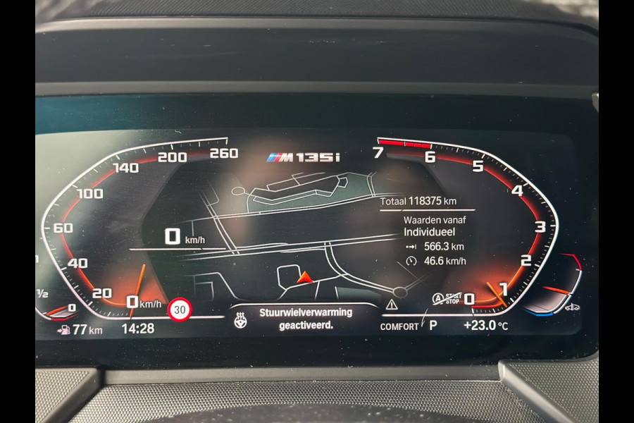 BMW 1-serie M135i xDrive High Executive|306PK