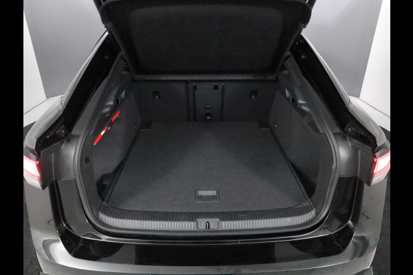 Volkswagen ID.7 Pro Business 77 kWh el.trekhaak| Pano-dak| 20'LM-velgen| Warmtepomp