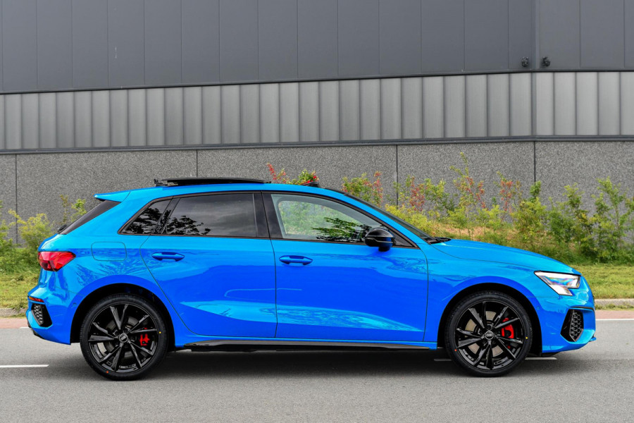 Audi A3 Sportback 45 TFSI e S edition Competition. Pano, RS stoelen, ACC, Keyless, B&O, Sfeer, Matrix, Camera, Dodeh, CarPlay!