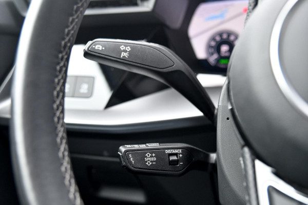 Audi A3 Sportback 45 TFSI e S edition Competition. Pano, RS stoelen, ACC, Keyless, B&O, Sfeer, Matrix, Camera, Dodeh, CarPlay!