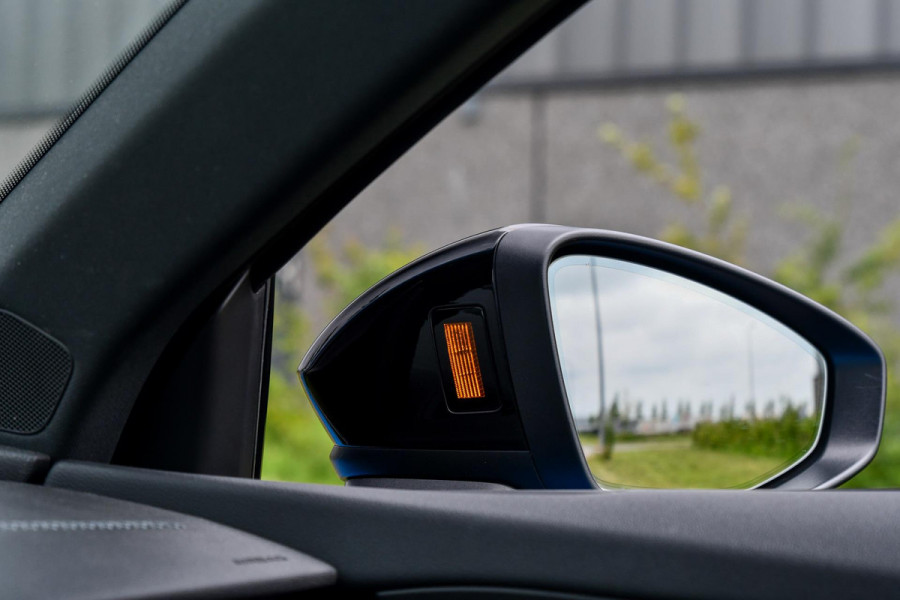 Audi A3 Sportback 45 TFSI e S edition Competition. Pano, RS stoelen, ACC, Keyless, B&O, Sfeer, Matrix, Camera, Dodeh, CarPlay!