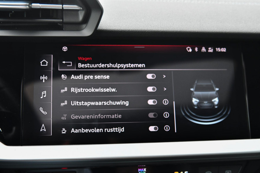 Audi A3 Sportback 45 TFSI e S edition Competition. Pano, RS stoelen, ACC, Keyless, B&O, Sfeer, Matrix, Camera, Dodeh, CarPlay!