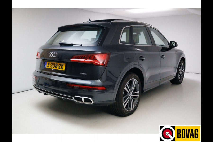 Audi Q5 55 TFSI e 367 PK quattro Competition S-Line Panoramadak, Luchtvering, Volledig leer, Adaptive cruise, Electrisch verstelbare stoelen met massage en verw. Ambiance verlichting, 360 camera, 20 inch, Navigatie, Head-up
