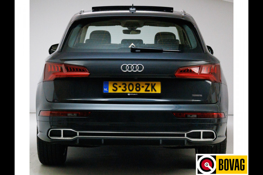 Audi Q5 55 TFSI e 367 PK quattro Competition S-Line Panoramadak, Luchtvering, Volledig leer, Adaptive cruise, Electrisch verstelbare stoelen met massage en verw. Ambiance verlichting, 360 camera, 20 inch, Navigatie, Head-up