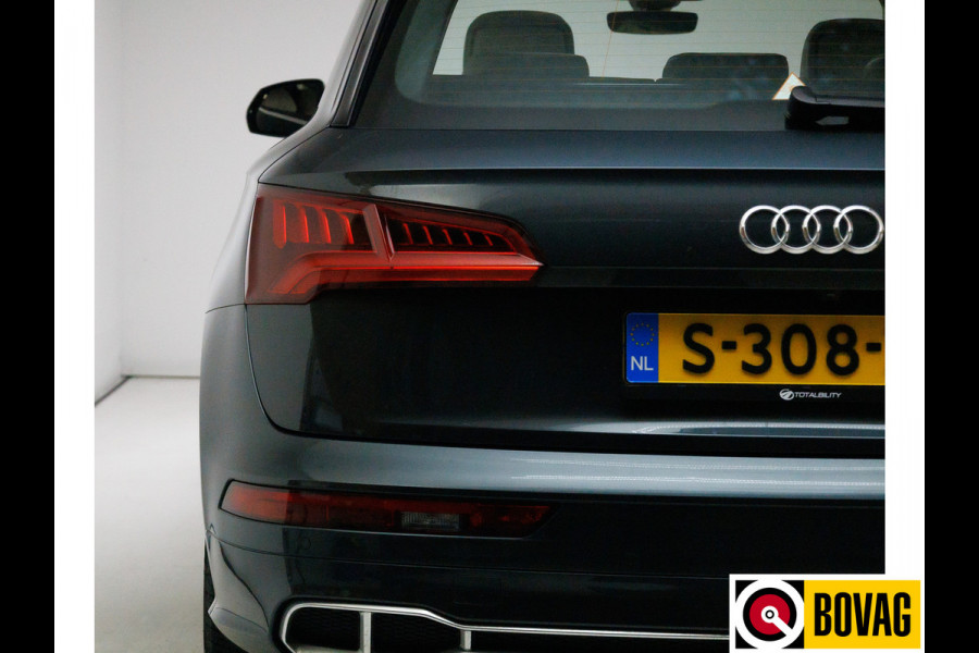 Audi Q5 55 TFSI e 367 PK quattro Competition S-Line Panoramadak, Luchtvering, Volledig leer, Adaptive cruise, Electrisch verstelbare stoelen met massage en verw. Ambiance verlichting, 360 camera, 20 inch, Navigatie, Head-up