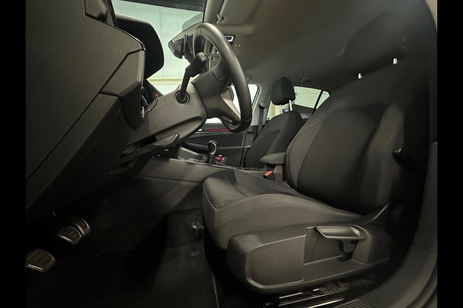 Volkswagen Golf 1.0 TSI Life | CAMERA | IQ LIGHTS |