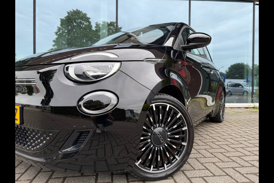 Fiat 500 Icon 42 kWh - Automaat - Navi - Panoramadak- Winterpakket- Org.NL