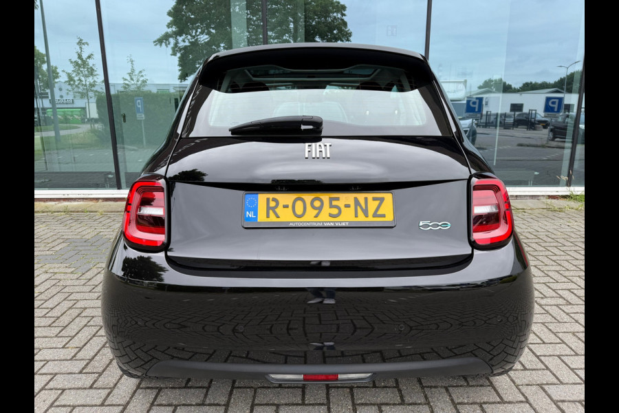 Fiat 500 Icon 42 kWh - Automaat - Navi - Panoramadak- Winterpakket- Org.NL