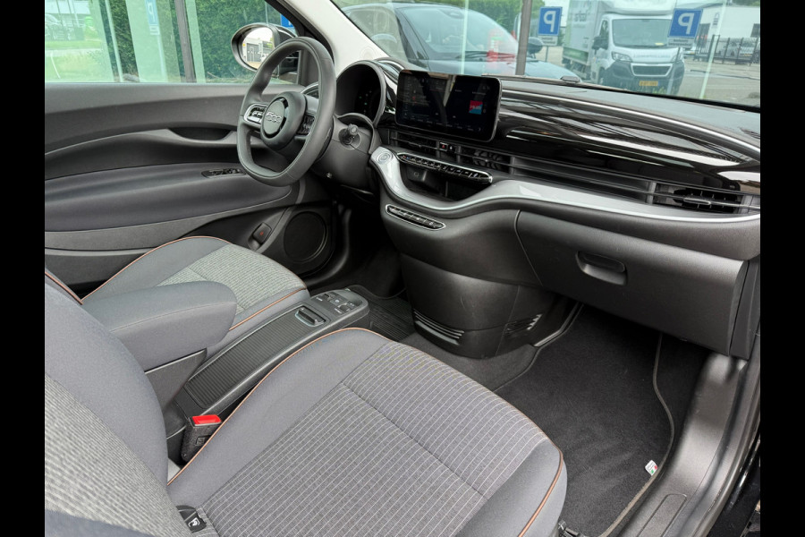 Fiat 500 Icon 42 kWh - Automaat - Navi - Panoramadak- Winterpakket- Org.NL