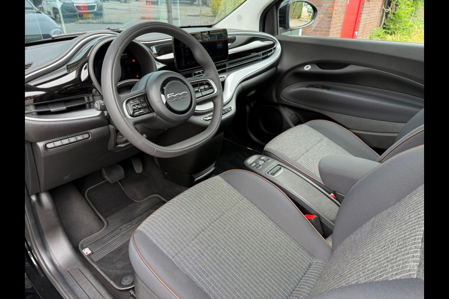 Fiat 500 Icon 42 kWh - Automaat - Navi - Panoramadak- Winterpakket- Org.NL