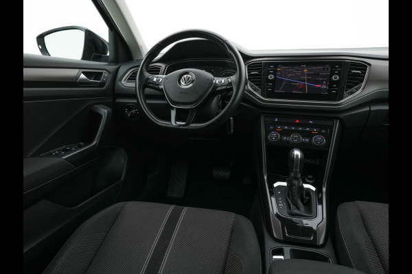 Volkswagen T-Roc 1.5 TSI Sport-Plus-Pack Aut. *ADAPTIVE-CRUISE | FULL-LED | NAVI-FULLMAP | HEATED-COMFORTSEATS | DAB | CAMERA | TOWBAR | PRIVACY-GLASS | 17''ALU*