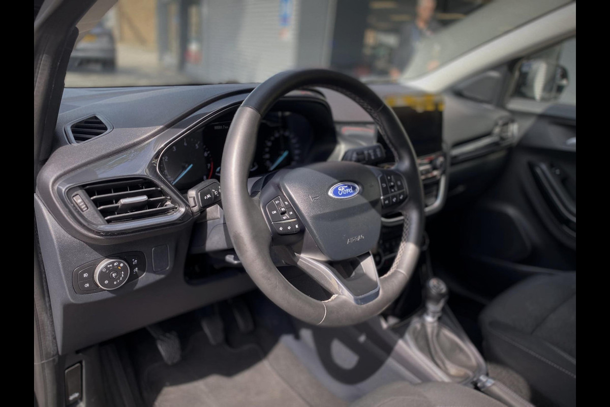 Ford Puma 1.0 EcoBoost Hybrid Titanium X - Navigatie I Airco I LED / PDC I Sport velgen I Dealer onderhouden Ford Puma 1.0 EcoBoost Hybrid Titanium X - Navigatie I Airco I LED / PDC I Sport velgen I Dealer onderhouden