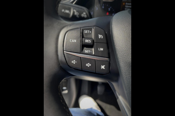 Ford Puma 1.0 EcoBoost Hybrid Titanium X - Navigatie I Airco I LED / PDC I Sport velgen I Dealer onderhouden
