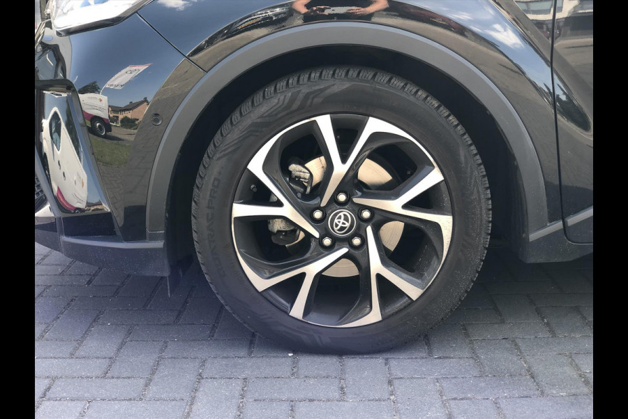 Toyota C-HR 2.0 Hybrid Style | Dodehoekherkenning, Parkeersensoren, Stoel + Stuurverwarming, 18 inch, Keyless