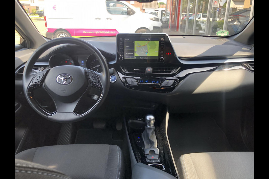 Toyota C-HR 2.0 Hybrid Style | Dodehoekherkenning, Parkeersensoren, Stoel + Stuurverwarming, 18 inch, Keyless