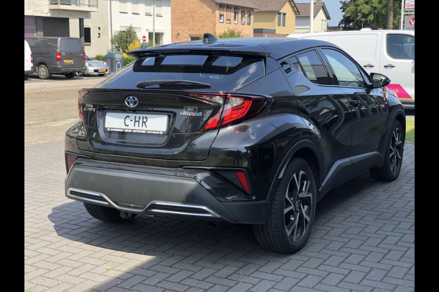Toyota C-HR 2.0 Hybrid Style | Dodehoekherkenning, Parkeersensoren, Stoel + Stuurverwarming, 18 inch, Keyless