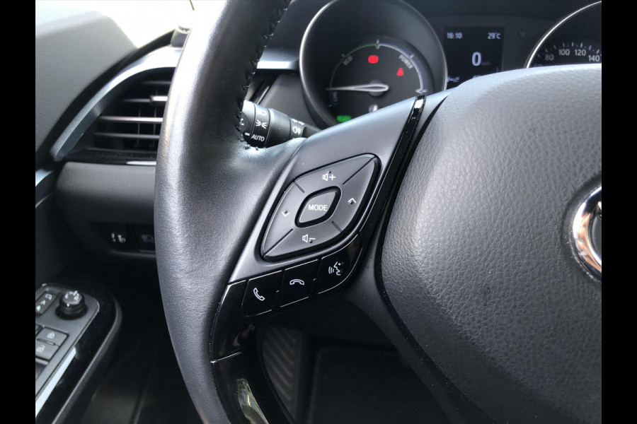 Toyota C-HR 2.0 Hybrid Style | Dodehoekherkenning, Parkeersensoren, Stoel + Stuurverwarming, 18 inch, Keyless