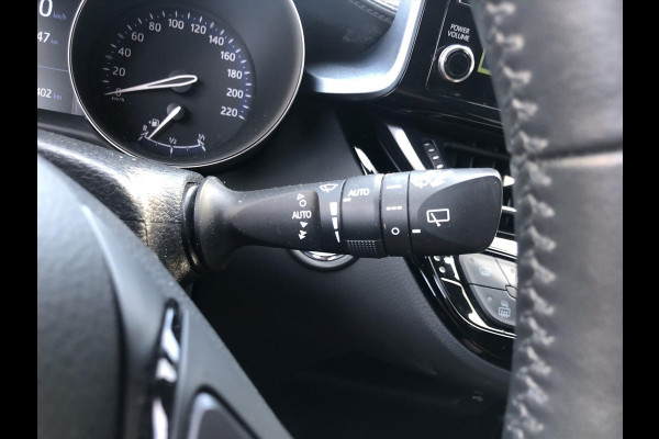 Toyota C-HR 2.0 Hybrid Style | Dodehoekherkenning, Parkeersensoren, Stoel + Stuurverwarming, 18 inch, Keyless
