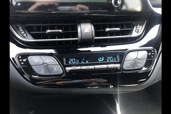 Toyota C-HR 2.0 Hybrid Style | Dodehoekherkenning, Parkeersensoren, Stoel + Stuurverwarming, 18 inch, Keyless