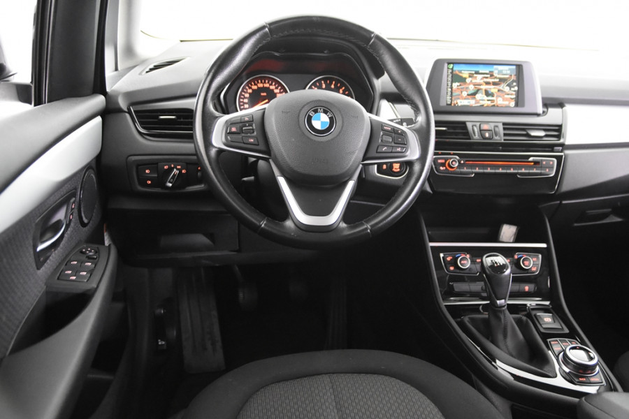 BMW 2 Serie Active Tourer 220i Centennial Executive XDrive *Navigatie*4x4*