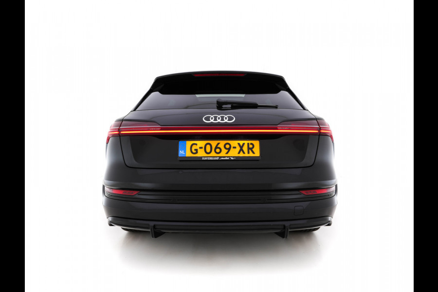 Audi e-tron 50 quattro Launch edition Black 71 kWh (INCL-BTW) *PANO | 1/2LEATHER | DIGI-COCKPIT | FULL-LED | MEMORY-PACK | ADAPTIVE-CRUISE | SPORT-SEATS | NAVI-FULLMAP | HEATED-SEATS | KEYLESS | SHIFT-PADDLES*