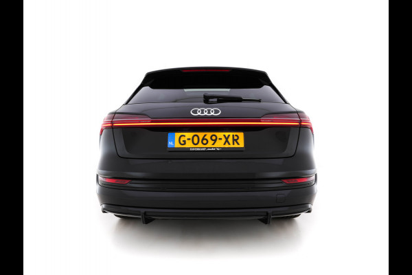 Audi e-tron 50 quattro Launch edition Black 71 kWh (INCL-BTW) *PANO | 1/2LEATHER | DIGI-COCKPIT | FULL-LED | MEMORY-PACK | ADAPTIVE-CRUISE | SPORT-SEATS | NAVI-FULLMAP | HEATED-SEATS | KEYLESS | SHIFT-PADDLES*