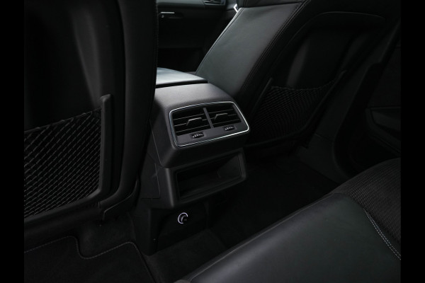 Audi e-tron 50 quattro Launch edition Black 71 kWh (INCL-BTW) *PANO | 1/2LEATHER | DIGI-COCKPIT | FULL-LED | MEMORY-PACK | ADAPTIVE-CRUISE | SPORT-SEATS | NAVI-FULLMAP | HEATED-SEATS | KEYLESS | SHIFT-PADDLES*