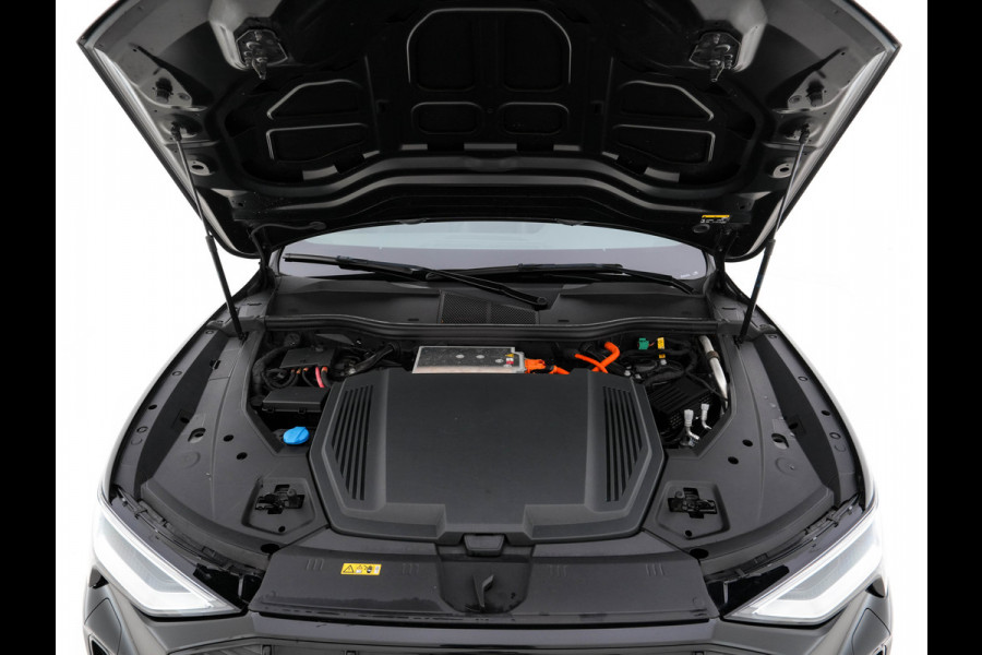 Audi e-tron 50 quattro Launch edition Black 71 kWh (INCL-BTW) *PANO | 1/2LEATHER | DIGI-COCKPIT | FULL-LED | MEMORY-PACK | ADAPTIVE-CRUISE | SPORT-SEATS | NAVI-FULLMAP | HEATED-SEATS | KEYLESS | SHIFT-PADDLES*