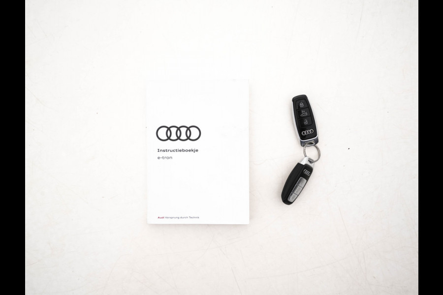 Audi e-tron 50 quattro Launch edition Black 71 kWh (INCL-BTW) *PANO | 1/2LEATHER | DIGI-COCKPIT | FULL-LED | MEMORY-PACK | ADAPTIVE-CRUISE | SPORT-SEATS | NAVI-FULLMAP | HEATED-SEATS | KEYLESS | SHIFT-PADDLES*