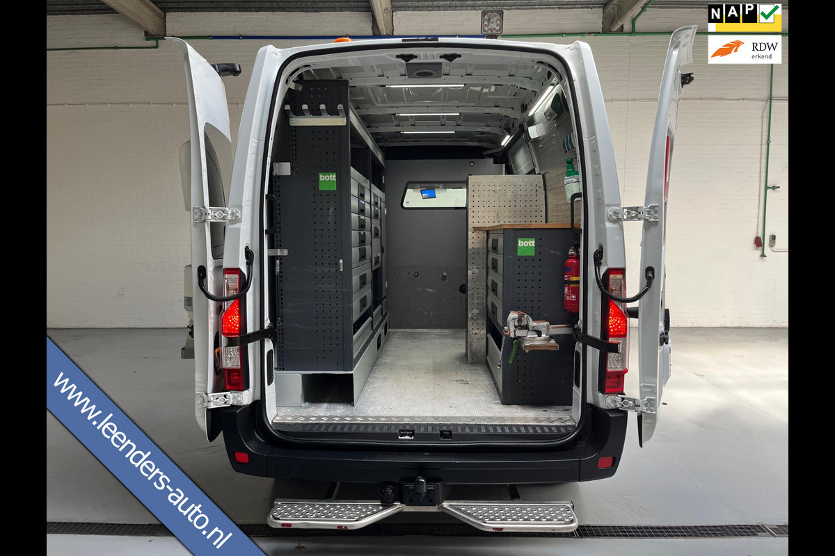 Renault Master Servicewagen T35 2.3 dCi 145pk euro6 L2H2 BOTT Inrichting, Victron omvormer, Standkachel, Trekhaak, RIJKLAARPRIJS! Renault Master Servicewagen T35 2.3 dCi 145pk euro6 L2H2 BOTT Inrichting, Victron omvormer, Standkachel, Trekhaak, RIJKLAARPRIJS!