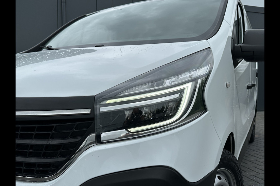 Renault Trafic 2.0 dCi 120 PK / L1H1 / 1e EIG. / 2x SCHUIFDEUR / AIRCO / CRUISE / TREKHAAK