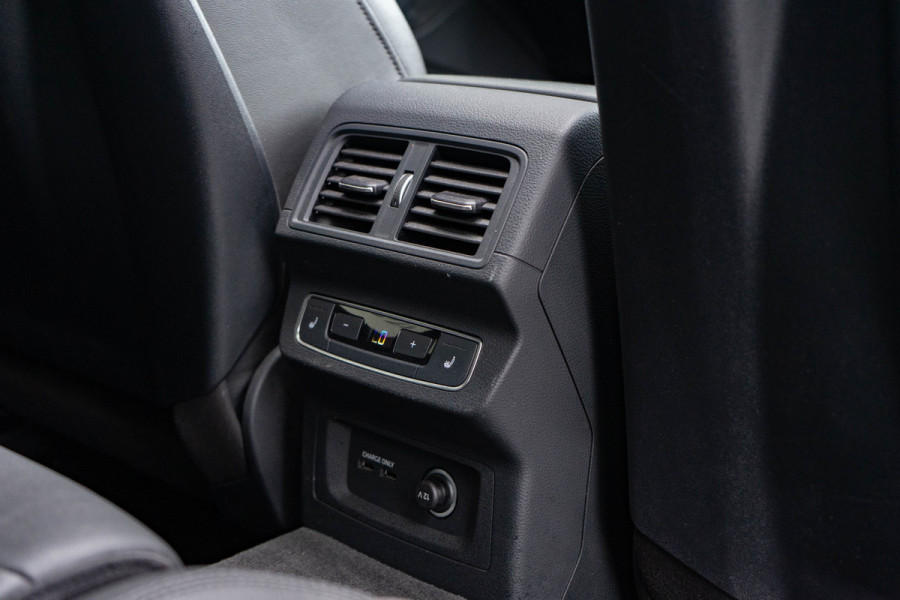 Audi Q5 TFSI e Quattro / MTM/ Virtual Cockpit/ Trekhaak/ Panoramadak/ 220W (300PK)
