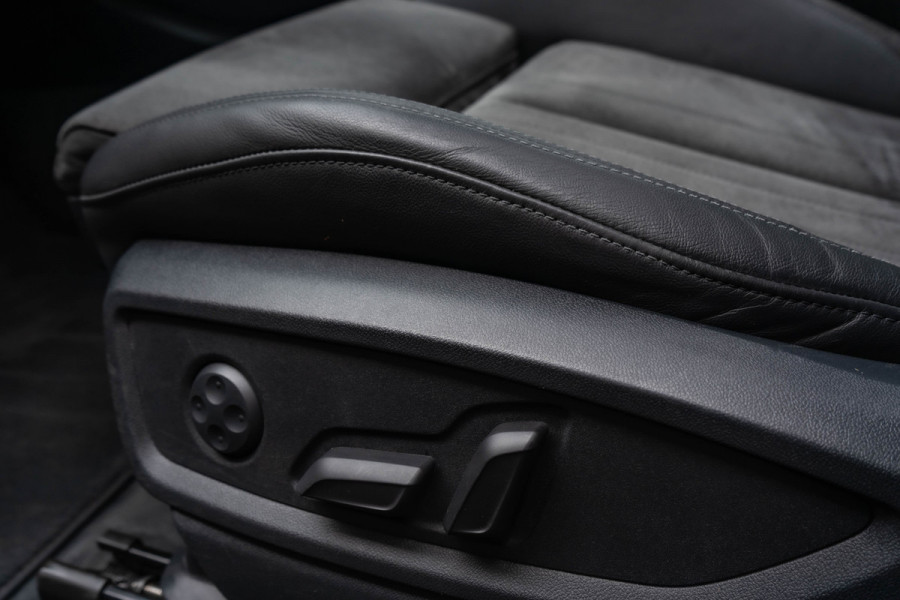 Audi Q5 TFSI e Quattro / MTM/ Virtual Cockpit/ Trekhaak/ Panoramadak/ 220W (300PK)