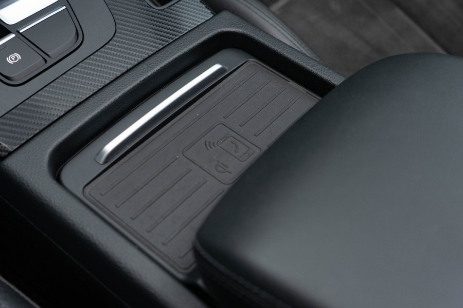 Audi Q5 TFSI e Quattro / MTM/ Virtual Cockpit/ Trekhaak/ Panoramadak/ 220W (300PK)