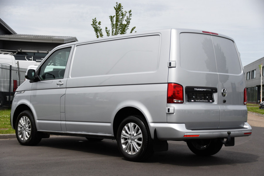 Volkswagen Transporter 2.0 TDI L1H1 30 Bulli Virtual, Adaptieve Cruise, Carplay, LED, 150PK, Multimedia, NAVI, Standkachel, Stoelverwarming,