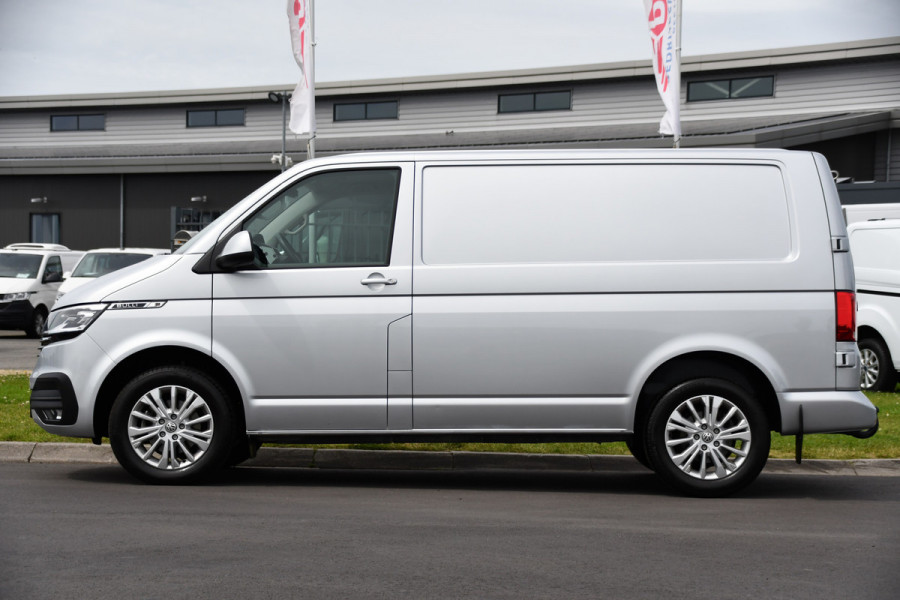 Volkswagen Transporter 2.0 TDI L1H1 30 Bulli Virtual, Adaptieve Cruise, Carplay, LED, 150PK, Multimedia, NAVI, Standkachel, Stoelverwarming,
