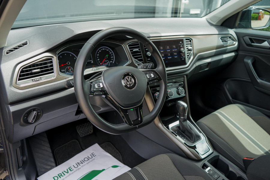 Volkswagen T-Roc 1.5 TSI Style | Carplay | Camera | Adaptive Cruise | Parkeersensoren