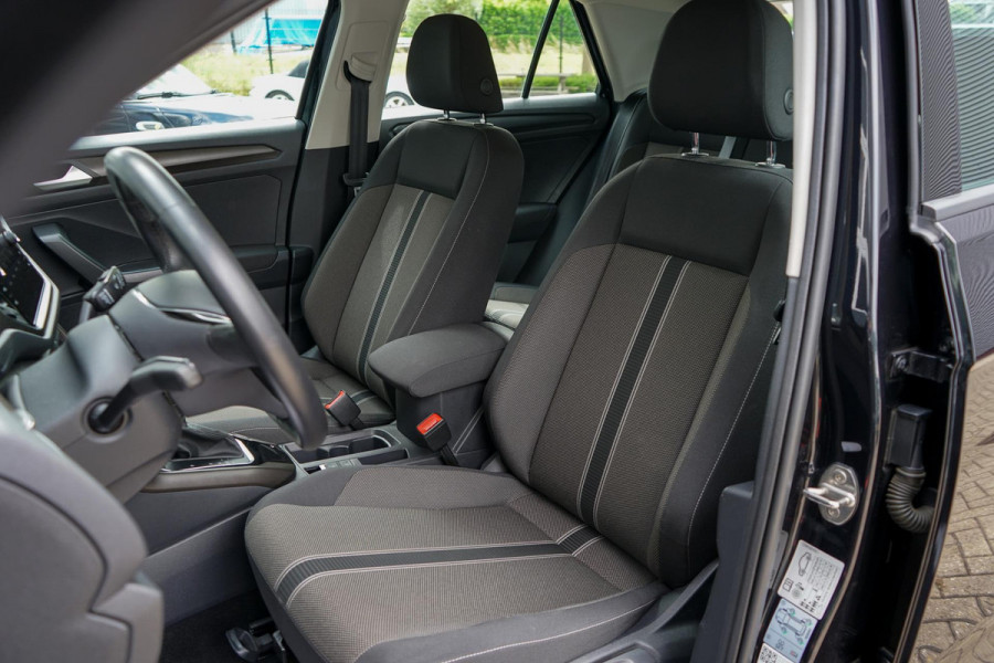 Volkswagen T-Roc 1.5 TSI Style | Carplay | Camera | Adaptive Cruise | Parkeersensoren