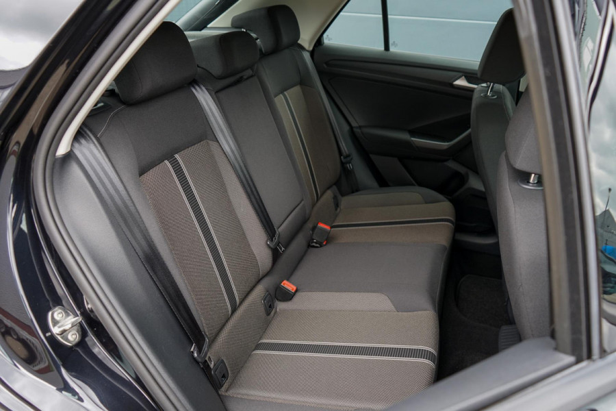 Volkswagen T-Roc 1.5 TSI Style | Carplay | Camera | Adaptive Cruise | Parkeersensoren