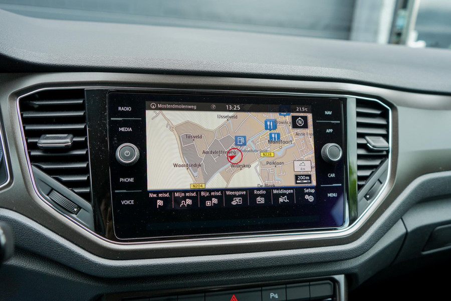 Volkswagen T-Roc 1.5 TSI Style | Carplay | Camera | Adaptive Cruise | Parkeersensoren