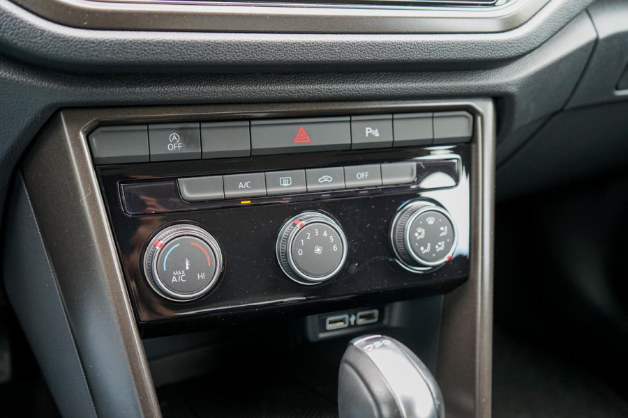Volkswagen T-Roc 1.5 TSI Style | Carplay | Camera | Adaptive Cruise | Parkeersensoren