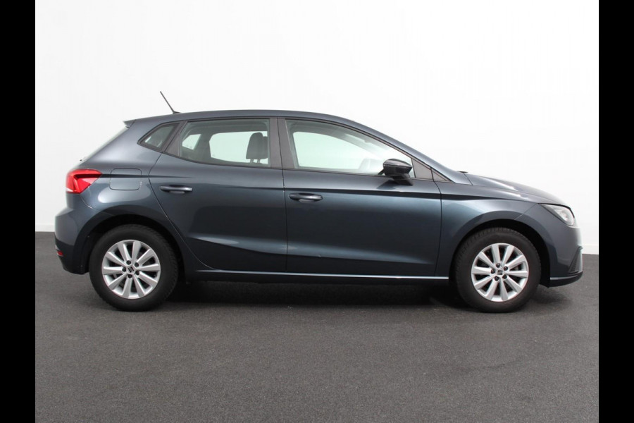Seat Ibiza 1.0 EcoTSI Style Business Intense Climate Control Cruise control LED Stoelverwarming Parkeersensoren Achteruitrij camera Apple Carplay/ Android Auto