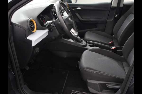 Seat Ibiza 1.0 EcoTSI Style Business Intense Climate Control Cruise control LED Stoelverwarming Parkeersensoren Achteruitrij camera Apple Carplay/ Android Auto