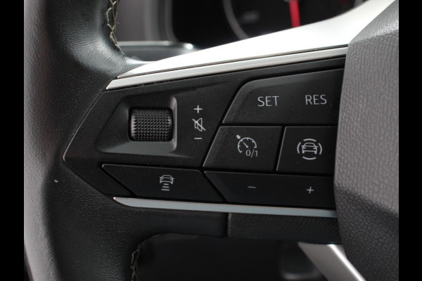 Seat Ibiza 1.0 EcoTSI Style Business Intense Climate Control Cruise control LED Stoelverwarming Parkeersensoren Achteruitrij camera Apple Carplay/ Android Auto