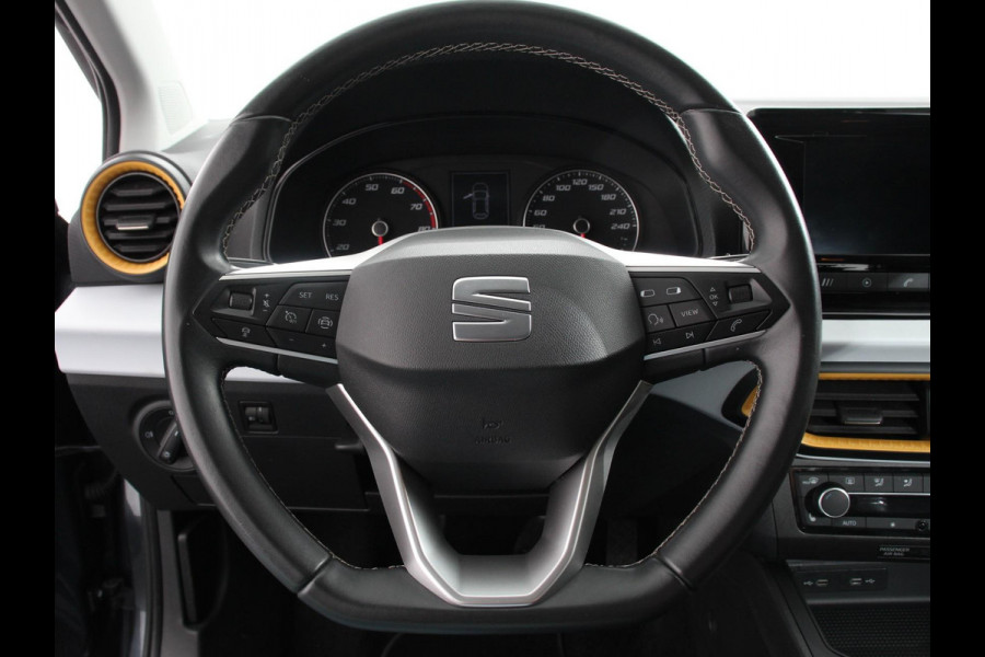 Seat Ibiza 1.0 EcoTSI Style Business Intense Climate Control Cruise control LED Stoelverwarming Parkeersensoren Achteruitrij camera Apple Carplay/ Android Auto